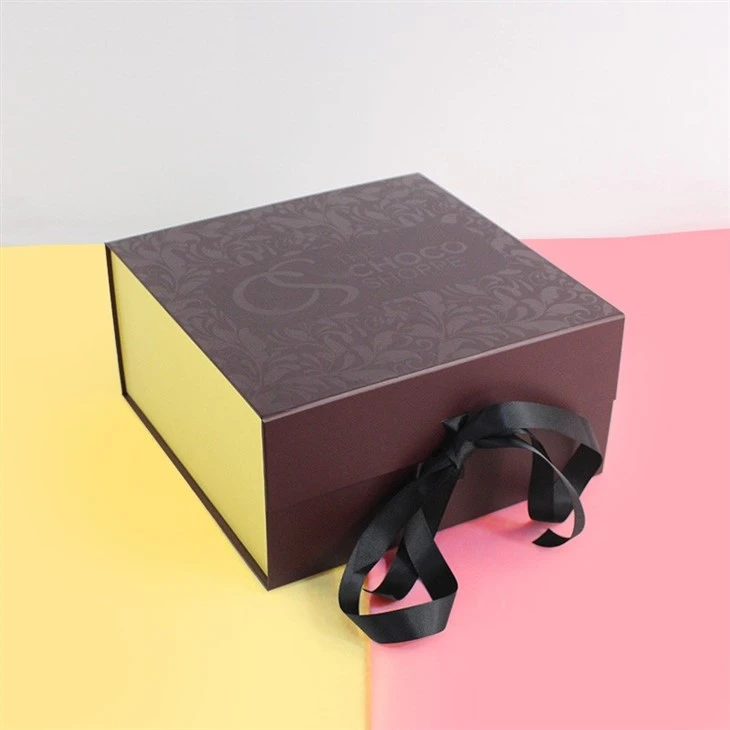 Magnetic Closure Gift Box With Ribbon